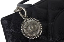 Load image into Gallery viewer, CHANEL シャネル 復刻トート ハンドバッグ ココマーク 6番台 キャビアスキン ブラック キルティング シルバー金具 美品 中古 4c072986