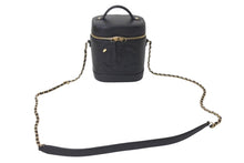 Load image into Gallery viewer, CHANEL シャネル 縦型 バニティ チェーンショルダーバッグ ココマーク ラムスキン ブラック ゴールド金具 美品 中古 4c073081