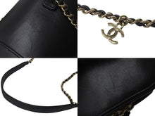 Load image into Gallery viewer, CHANEL シャネル 縦型 バニティ チェーンショルダーバッグ ココマーク ラムスキン ブラック ゴールド金具 美品 中古 4c073081