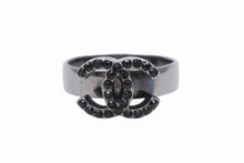 Load image into Gallery viewer, CHANEL シャネル ココマーク リング 指輪 重量約4g 09P刻印 サイズ10号 ラインストーン メタル シルバー ブラック 美品 中古 4c073137