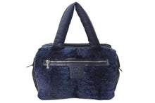 Load image into Gallery viewer, 極美品 CHANEL シャネル コココクーン トートバッグ 14番台 ココマーク キルティング レザー ファー ネイビー シルバー金具 中古 4c073180