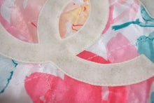 Load image into Gallery viewer, CHANEL シャネル Floral Pattern Overalls 花柄 サロペット ココマーク サイズ 34 ポリエステル 美品 中古 4c073210