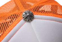 画像をギャラリービューアに読み込む, 新品未使用 CHROME HEARTS クロムハーツ トラッカーキャップ CHクロスパッチ ONE SIZE メッシュ オレンジ シルバー925 中古 4c073222