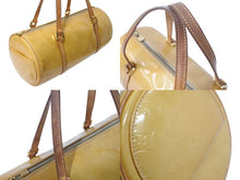 Load image into Gallery viewer, LOUIS VUITTON ルイヴィトン ベッドフォード ハンドバッグ M91329 モノグラムヴェルニ 筒型 ゴールド金具 ベージュ 中古 4c073246