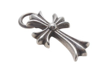 画像をギャラリービューアに読み込む, Chrome Hearts クロムハーツ ネックレストップ タイニークロス CHクロス 19g シルバー925 美品 中古 4c073255