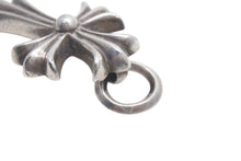 画像をギャラリービューアに読み込む, Chrome Hearts クロムハーツ ネックレストップ タイニークロス CHクロス 19g シルバー925 美品 中古 4c073255