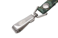 Load image into Gallery viewer, GOYARD ゴヤール リード ペット用品 ペットグッズ グリーン PVC レザー ヘリンボーン シルバー金具 美品 中古 4c073269
