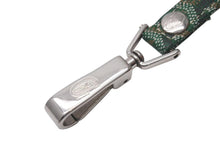 Load image into Gallery viewer, GOYARD ゴヤール リード ペット用品 ペットグッズ グリーン PVC レザー ヘリンボーン シルバー金具 美品 中古 4c073269