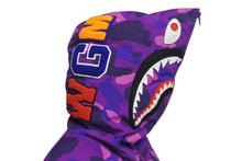 画像をギャラリービューアに読み込む, A BATHING APE アベイシングエイプ シャーク ダウンジャケット カモフラ 001HJC801 1005X パープル ホワイト レッド L 美品 中古 4c073274