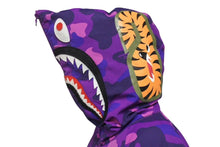 画像をギャラリービューアに読み込む, A BATHING APE アベイシングエイプ シャーク ダウンジャケット カモフラ 001HJC801 1005X パープル ホワイト レッド L 美品 中古 4c073274