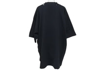 Load image into Gallery viewer, BALENCIAGA バレンシアガ 22SS メタルロゴ オーバーサイズ 半袖Ｔシャツ ブラック コットン ダメージ加工 汚れ加工 694576 サイズ3 良品 中古 4c073315