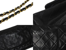 Load image into Gallery viewer, CHANEL シャネル マトラッセ25 Wフラップ Wチェーンショルダーバッグ 5番台 ラムスキン ブラック ゴールド 美品 中古 4c073326