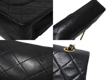 Load image into Gallery viewer, CHANEL シャネル マトラッセ25 Wフラップ Wチェーンショルダーバッグ 5番台 ラムスキン ブラック ゴールド 美品 中古 4c073326