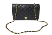 Load image into Gallery viewer, CHANEL シャネル マトラッセ25 ダイアナ ショルダーバッグ A01165 レザー ラムスキン 3番台 ゴールド金具 ブラック 美品 中古 4c073328