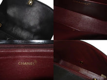 Load image into Gallery viewer, CHANEL シャネル マトラッセ25 ダイアナ ショルダーバッグ A01165 レザー ラムスキン 3番台 ゴールド金具 ブラック 美品 中古 4c073328