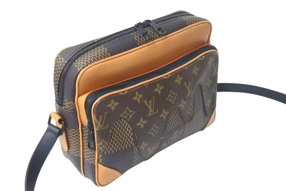 LOUIS VUITTON ルイヴィトン ナイルメッセンジャー PM ショルダーバッグ ダミエジャイアント NIGO N40359 ブラウン 美品 中古 4c073330