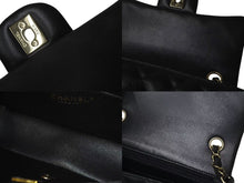 Load image into Gallery viewer, 極美品 CHANEL シャネル 横長 20cm ショルダーバッグ ランダム番台 ミニマトラッセショルダーチェーン ブラック ラムスキン 中古 4c073376