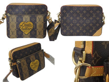 画像をギャラリービューアに読み込む, 新品同様 LOUIS VUITTON ルイヴィトン × NIGO モノグラムストライプ トリオメッセンジャー ショルダーバッグ M45965 中古 4c073386