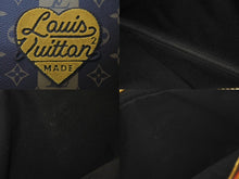画像をギャラリービューアに読み込む, 新品同様 LOUIS VUITTON ルイヴィトン × NIGO モノグラムストライプ トリオメッセンジャー ショルダーバッグ M45965 中古 4c073386
