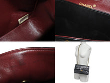 Load image into Gallery viewer, 極美品 CHANEL シャネル マトラッセ23 Wフラップ チェーン ショルダーバッグ ラムスキン1番台 ブラック ゴールド金具 中古 4c073393