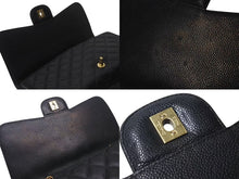 Load image into Gallery viewer, CHANEL シャネル マトラッセ30 シングルフラップ チェーン ショルダーバッグ キャビアスキン ブラック ゴールド金具 美品 中古 4c073405