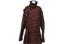 画像をギャラリービューアに読み込む, 新品同様 LOUIS VUITTON ルイヴィトン 24SS ダミエ ユーティリティ コート レッド RM241 HRK HQC90E ロゴ アウター ゴールド金具 サイズ60 中古 4c073414