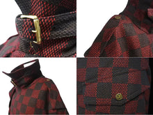 画像をギャラリービューアに読み込む, 新品同様 LOUIS VUITTON ルイヴィトン 24SS ダミエ ユーティリティ コート レッド RM241 HRK HQC90E ロゴ アウター ゴールド金具 サイズ60 中古 4c073414