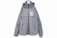 画像をギャラリービューアに読み込む, 新品同様 LOUIS VUITTON ルイヴィトン 19AW ウィズ フラッグ パッチ ウィンドブレーカー フルジップ ジャケット グレー RM192 PUO HHB99W サイズ52 中古 4c073416