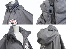 画像をギャラリービューアに読み込む, 新品同様 LOUIS VUITTON ルイヴィトン 19AW ウィズ フラッグ パッチ ウィンドブレーカー フルジップ ジャケット グレー RM192 PUO HHB99W サイズ52 中古 4c073416