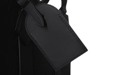 画像をギャラリービューアに読み込む, 極美品 LOUIS VUITTON ルイヴィトン ショルダーバッグ トリヨン サックプラ クロス M21884 ブラック 中古 4c073477