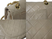 Load image into Gallery viewer, CHANEL シャネル マトラッセ 23 Wチェーンショルダーバッグ Wフラップ 2番台 ラムスキン ココマーク ベージュ ゴールド金具 美品 中古 4c073482