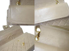 Load image into Gallery viewer, CHANEL シャネル マトラッセ25 Wフラップ Wチェーンショルダーバッグ 2番台 ココマーク ラムスキン ベージュ ゴールド金具 美品 中古 4c073483