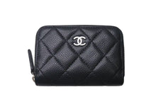 Load image into Gallery viewer, CHANEL シャネル マトラッセ コインケース ランダム番台 フランス製 キャビアスキン ブラック シルバー金具 美品 中古 4c073488