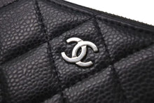 Load image into Gallery viewer, CHANEL シャネル マトラッセ コインケース ランダム番台 フランス製 キャビアスキン ブラック シルバー金具 美品 中古 4c073488