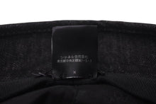 Load image into Gallery viewer, 極美品 CHANEL シャネル バケットハット 帽子 サイズM ロゴ刺繍 ブラック デニム コットン 中古 4c073492