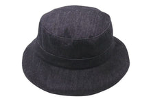 Load image into Gallery viewer, 極美品 CHANEL シャネル バケットハット 帽子 サイズM ロゴ刺繍 ブラック デニム コットン 中古 4c073492