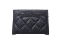 Load image into Gallery viewer, 極美品 CHANEL シャネル マトラッセ カードケース キャビアスキン ブラック 名刺入れ 小物 ココマーク AP0213 ランダム ゴールド金具 中古 4c073494