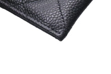 Load image into Gallery viewer, 極美品 CHANEL シャネル マトラッセ カードケース キャビアスキン ブラック 名刺入れ 小物 ココマーク AP0213 ランダム ゴールド金具 中古 4c073494