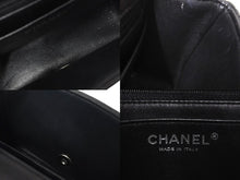 Load image into Gallery viewer, CHANEL シャネル ミニマトラッセ 16 チェーンショルダーバッグ 19番台 ココマーク キャビアスキン ブラック シルバー金具 美品 中古 4c073528