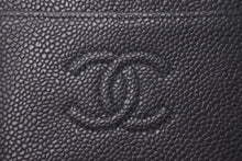 Load image into Gallery viewer, 新品同様 CHANEL シャネル カードケース 名刺入れ 14番台 ココマーク イタリア製 キャビアスキン ブラック 中古 4c073547