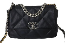 Load image into Gallery viewer, CHANEL シャネル シャネル19 フラップバッグ ミディアム チェーンショルダーバッグ AS1160 ココマーク ラムスキン 美品 中古 4c073562