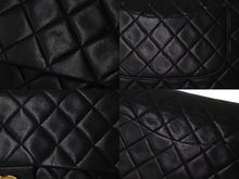 Load image into Gallery viewer, CHANEL シャネル マトラッセ25 Wフラップ Wチェーンショルダーバッグ 2番台 ラムスキン ココマーク ブラック ゴールド金具 美品 中古 4c073620