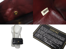 Load image into Gallery viewer, CHANEL シャネル マトラッセ25 Wフラップ Wチェーンショルダーバッグ 2番台 ラムスキン ココマーク ブラック ゴールド金具 美品 中古 4c073620