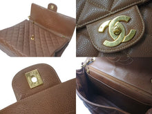 Load image into Gallery viewer, CHANEL シャネル デカマトラッセ ショルダーバッグ ココマーク キャビアスキン ブラウン ゴールド金具 美品 中古 4c073626