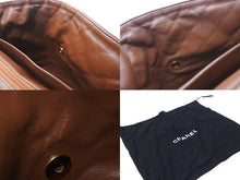 Load image into Gallery viewer, CHANEL シャネル デカマトラッセ ショルダーバッグ ココマーク キャビアスキン ブラウン ゴールド金具 美品 中古 4c073626