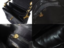 Load image into Gallery viewer, CHANEL シャネル ココマーク ショルダーバッグ 斜め掛けバッグ 3番台 イタリア製 キャビアスキン ブラック ゴールド 美品 中古 4c073630