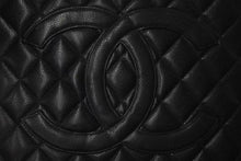 Load image into Gallery viewer, CHANEL シャネル 1804 復刻トートバッグ ハンドバッグ 7番台 グレインドカーフスキン ブラック シルバー金具 美品 中古 4c073642