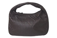 Load image into Gallery viewer, BOTTEGA VENETA ボッテガヴェネタ イントレチャート ホーボー ワンショルダーバッグ 115653-V0013 2040 ブラウン 美品 中古 4c073643