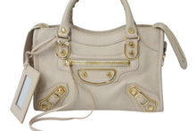 Load image into Gallery viewer, 極美品 BALENCIAGA バレンシアガ クラシック ミニ シティ ハンドバッグ ベージュ レザー 390160 ゴールド金具 中古 4c073721
