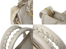 Load image into Gallery viewer, 極美品 BALENCIAGA バレンシアガ クラシック ミニ シティ ハンドバッグ ベージュ レザー 390160 ゴールド金具 中古 4c073721